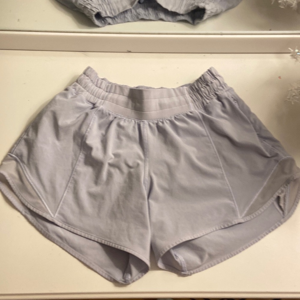 lululemon hotty hots, size 2!
